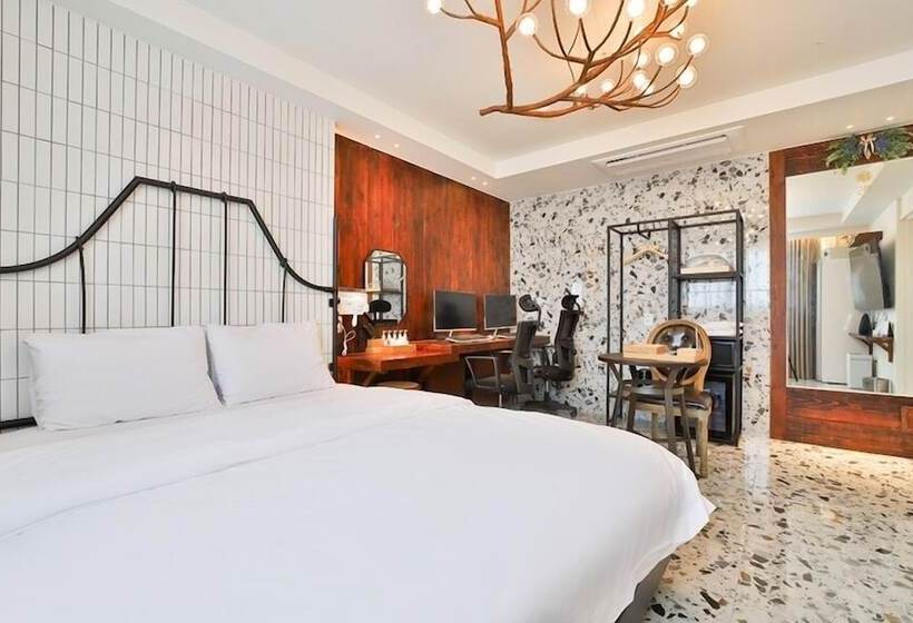 Suite, February Tongyeong Jukrim