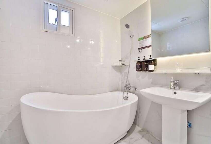 Suite, February Tongyeong Jukrim