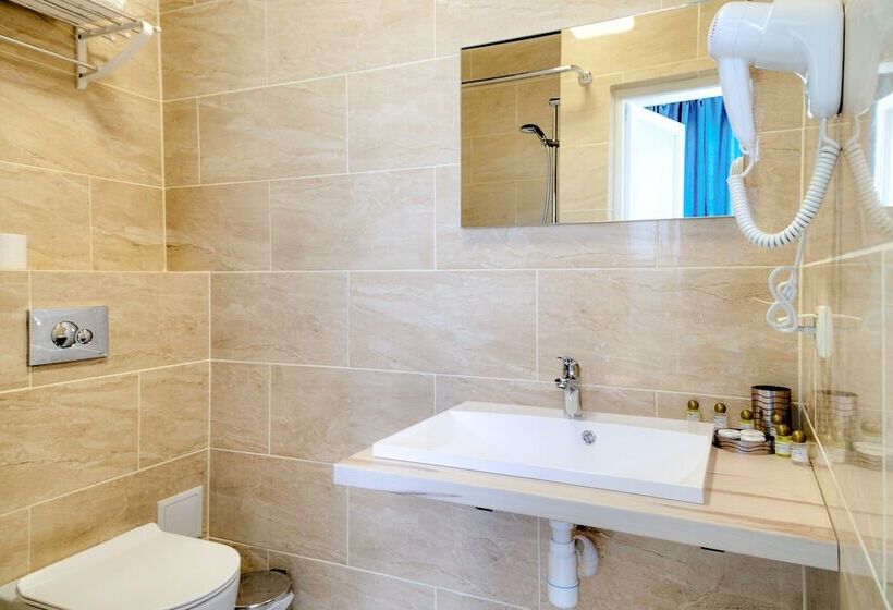 デラックストリプルルーム, Grand More