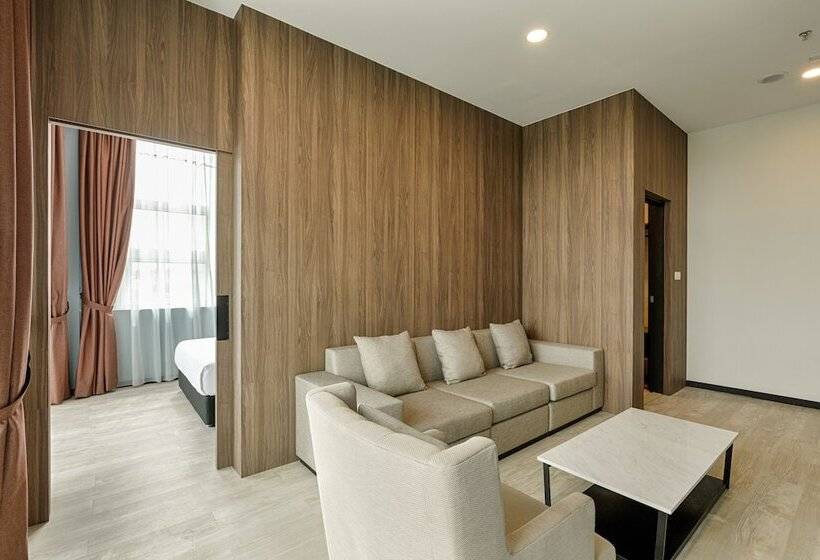 Президентский Люкс, Mtree Hotel Nilai