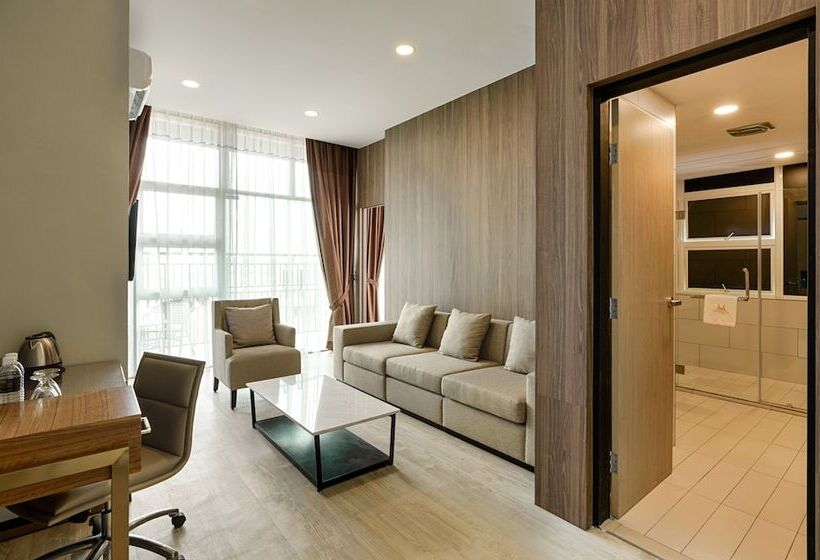 Президентский Люкс, Mtree Hotel Nilai
