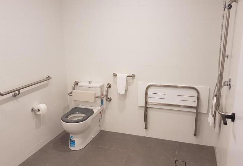 חדר סטנדרט מותאם לאדם עם מוגבלויות, Ocean Grove Chalet