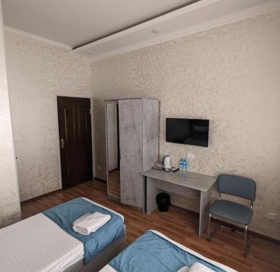 Habitació Estàndard, Art Apart