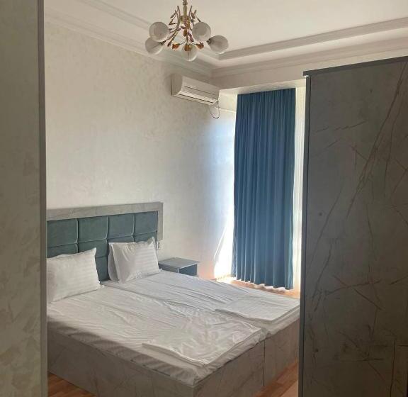 Habitació Estàndard, Art Apart