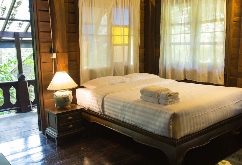 标准平房, Baan Suphanbhum Teddu Inn Maekampong