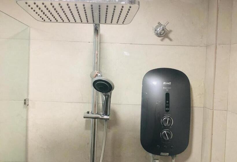 スタンダードルーム, The Wood Boutique