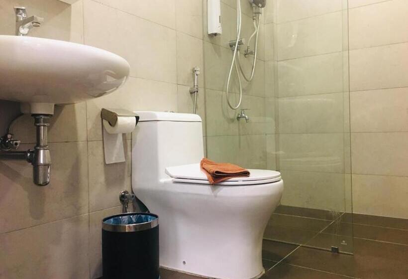 スタンダードルーム, The Wood Boutique