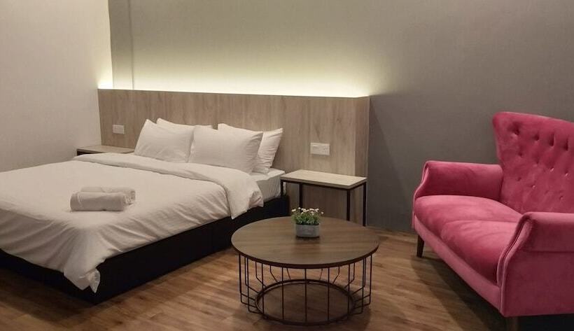 Номер Deluxe, The Wood Boutique