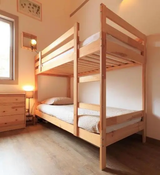 تختخواب در اتاق مشترک, Wood N Sea Surf Lodge Auberge De Jeunesse
