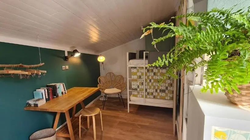 تختخواب در اتاق مشترک, Wood N Sea Surf Lodge Auberge De Jeunesse