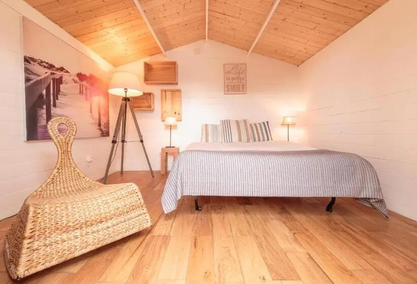 اتاق استاندارد با سرویس بهداشتی مشترک, Wood N Sea Surf Lodge Auberge De Jeunesse