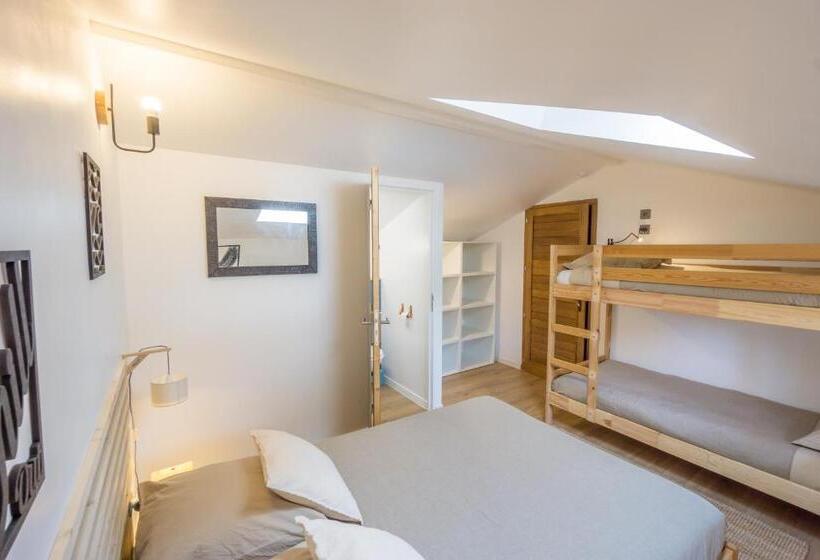 Номер Стандарт Трехместный, Wood N Sea Surf Lodge   Auberge De Jeunesse