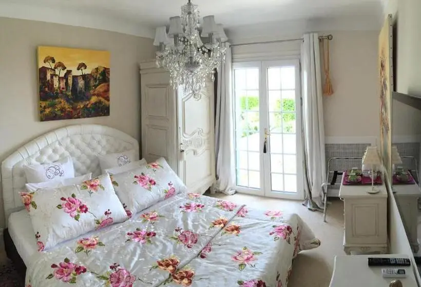 اتاق استاندارد با چشم‌انداز باغ, La Bergerie B&b