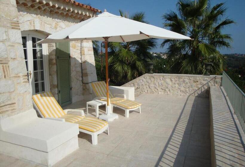 스위트 킹사이즈 침대, La Bergerie B&b