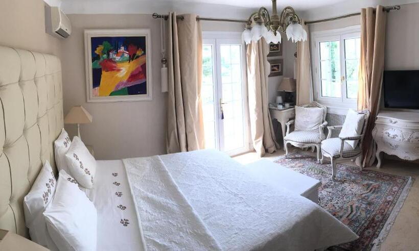 اتاق استاندارد با تخت بزرگ, La Bergerie B&b