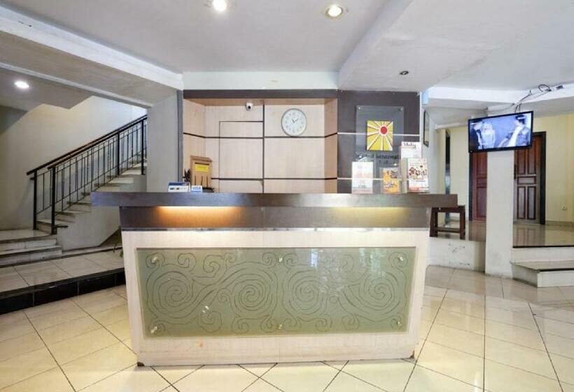 标准间, Reddoorz Plus @ Singosari Raya