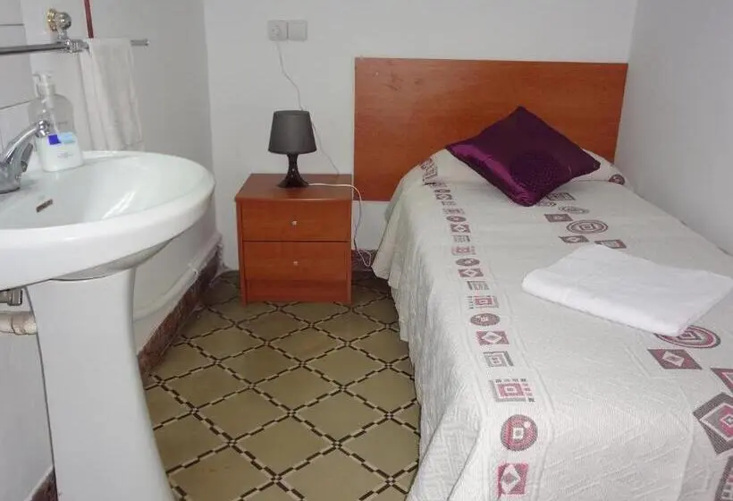 اتاق استاندارد یک تخته با سرویس بهداشتی مشترک, Hostal Sant Carlo