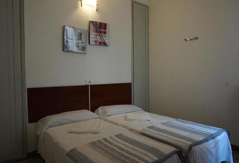 اتاق استاندارد با سرویس بهداشتی مشترک, Hostal Sant Carlo