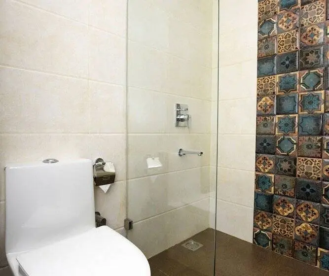 Superior Kamer, Bagatel