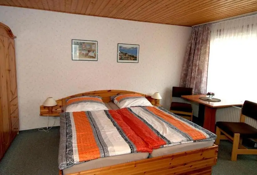 ファミリールーム, Wiedaer Hütte