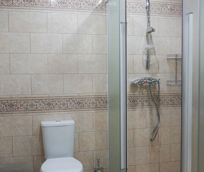 اتاق خانوادگی, Mini Hotel Navigator