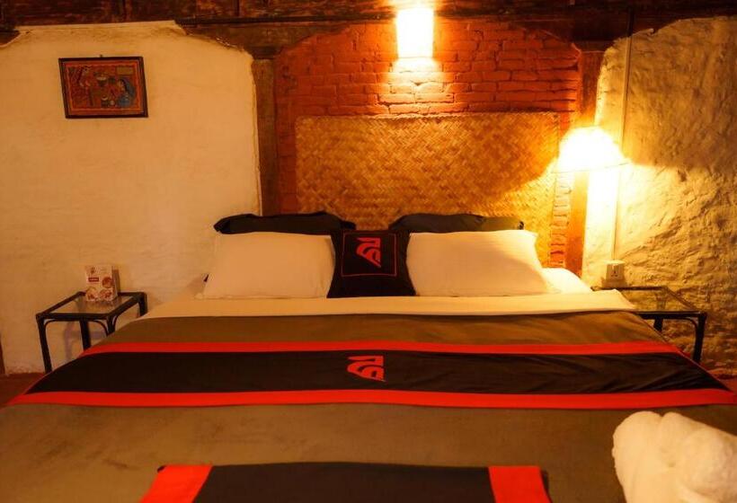 اتاق لوکس با تخت بزرگ, Hira Guest House