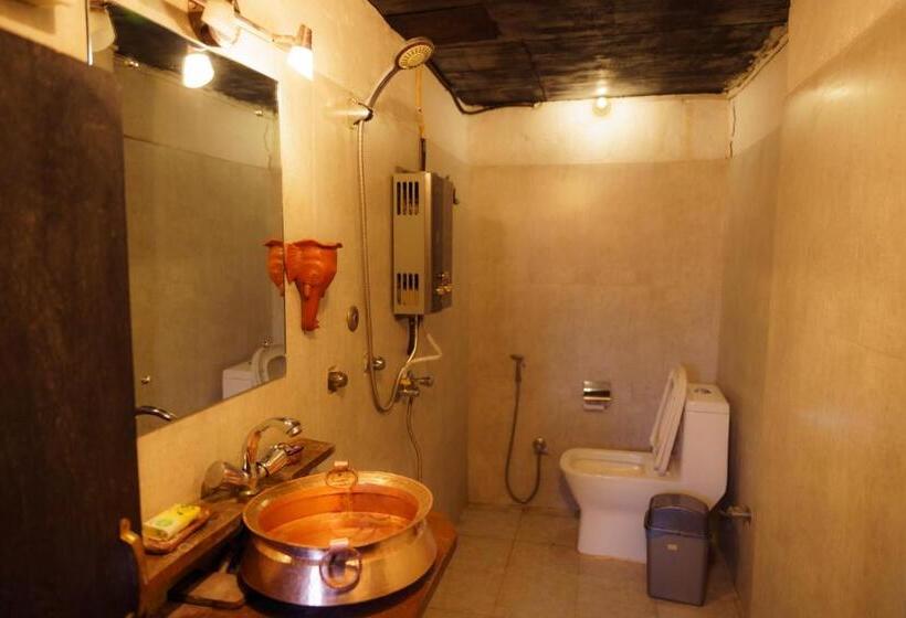 اتاق لوکس, Hira Guest House