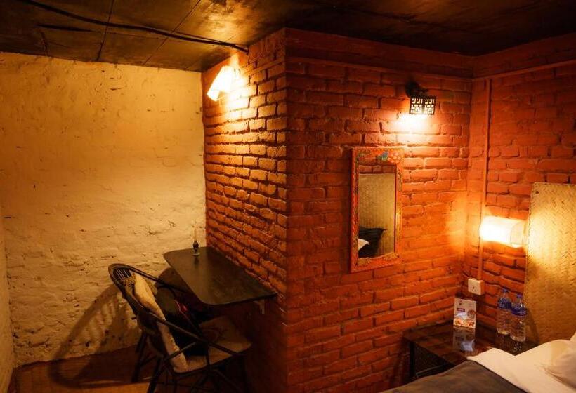 اتاق لوکس, Hira Guest House