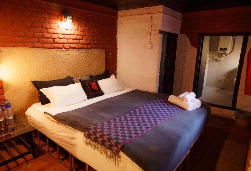 اتاق لوکس, Hira Guest House