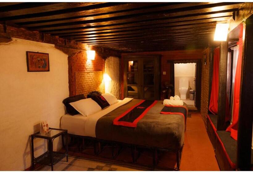 اتاق لوکس با تخت بزرگ, Hira Guest House