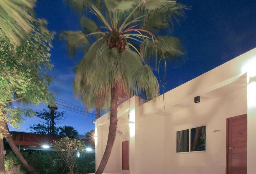 اتاق استاندارد, West View Villa