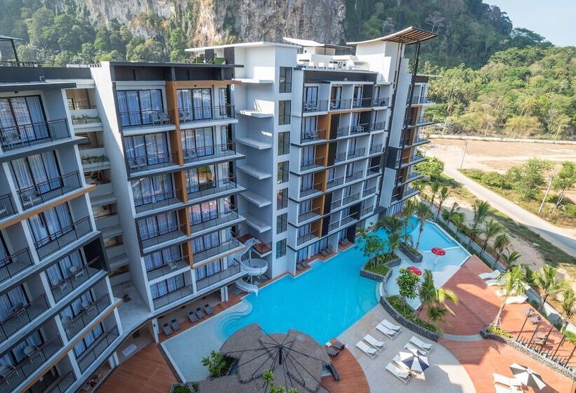 带泳池观景的豪华房, Sea Seeker Krabi Resort Sha Extra Plus