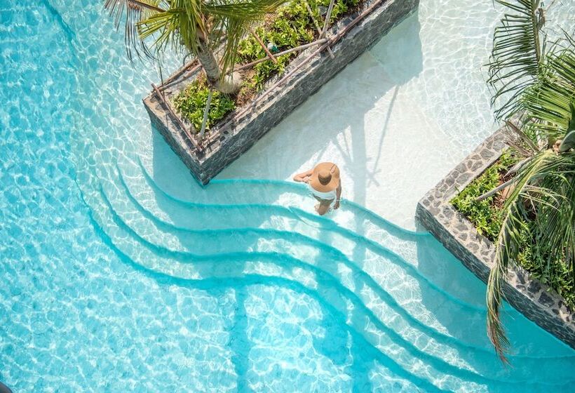 带泳池观景的豪华房, Sea Seeker Krabi Resort Sha Extra Plus