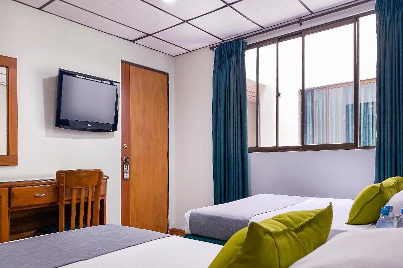 اتاق استاندارد سه نفره, Ayenda 1140 Roma Plaza