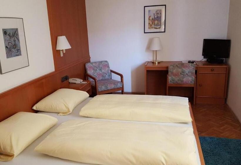 スタンダードルーム, Zum Weißen Rössl