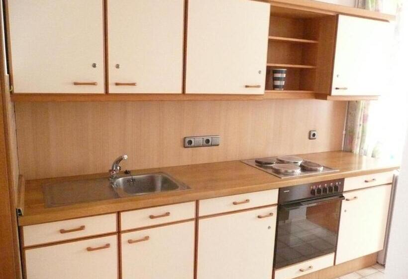 １ベッドルームアパートメント, Zum Weißen Rössl