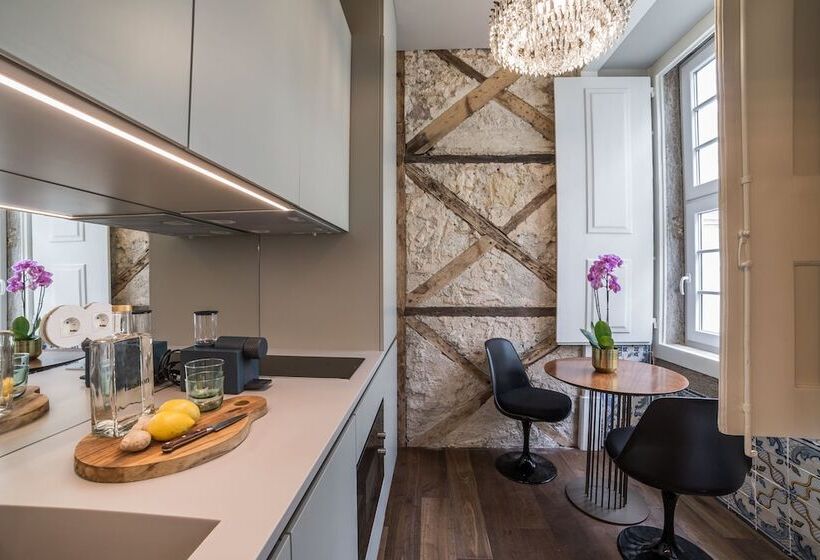 דירת חדר, Dare Lisbon House