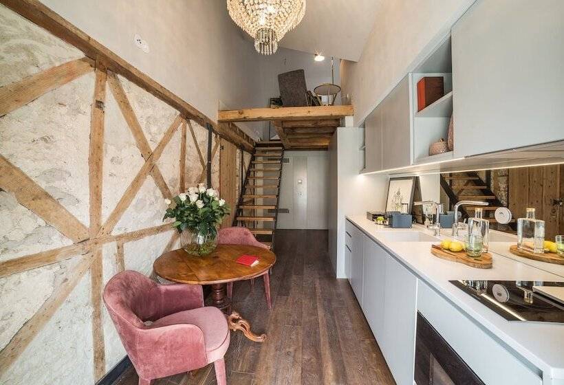 Quarto superior, Dare Lisbon House