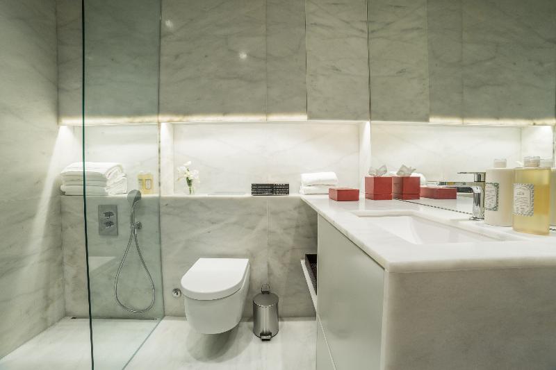 דירת חדר, Dare Lisbon House