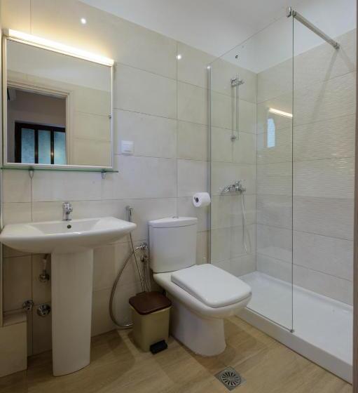 استودیوی استاندارد, Elias & Vasili House