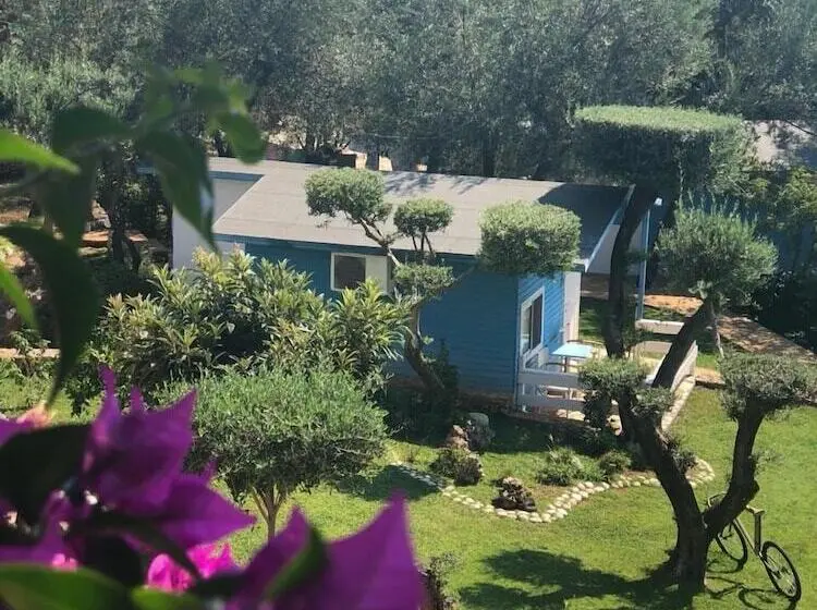 اتاق استاندارد سه نفره, Drymades Bungalows Adults Only