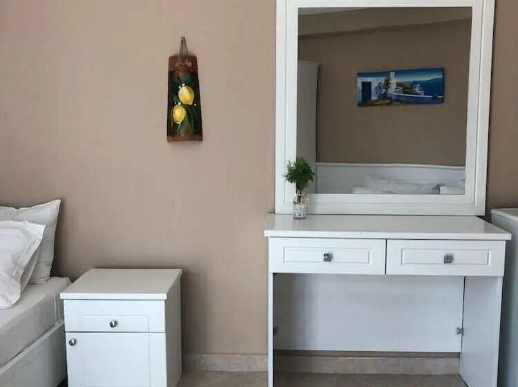 اتاق استاندارد سه نفره, Drymades Bungalows Adults Only