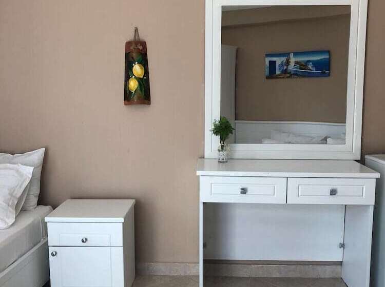 اتاق استاندارد چهار تخته, Drymades Bungalows Adults Only