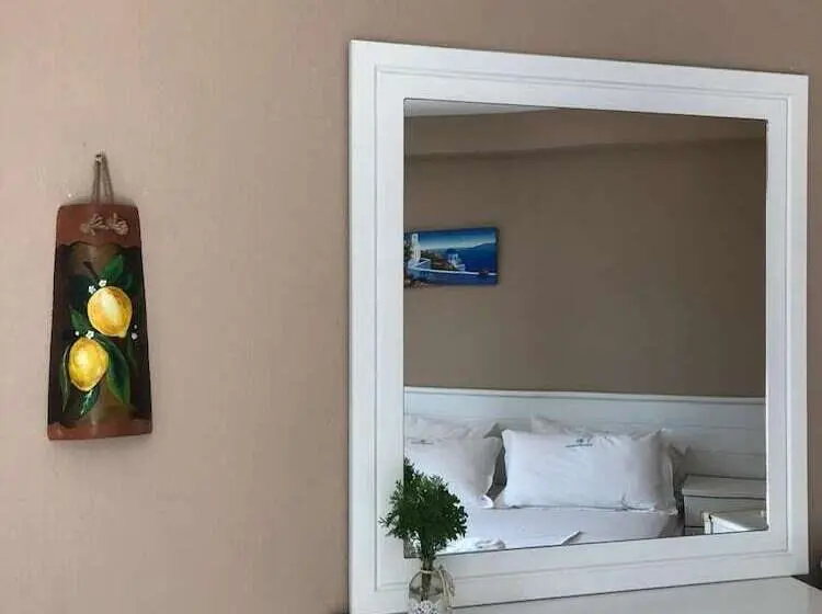 اتاق استاندارد چهار تخته, Drymades Bungalows Adults Only