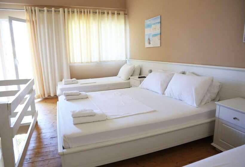 اتاق استاندارد چهار تخته, Drymades Bungalows Adults Only