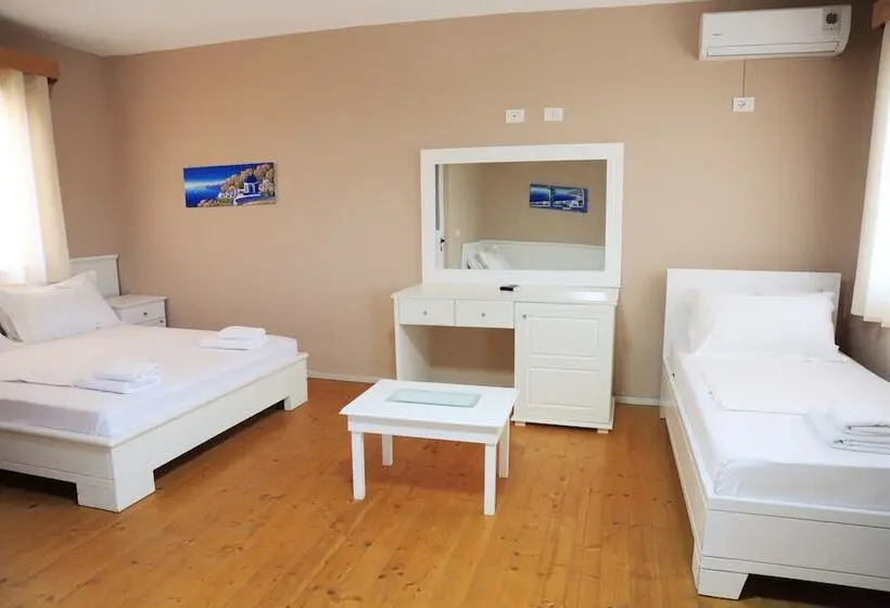 اتاق استاندارد چهار تخته, Drymades Bungalows Adults Only