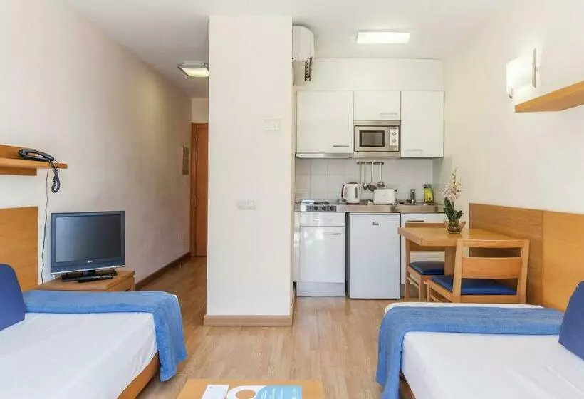 استودیوی استاندارد, Bluesea Club Martha's