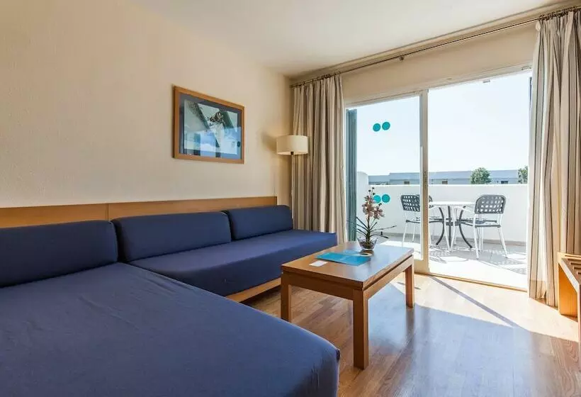 استودیوی استاندارد, Bluesea Club Martha's
