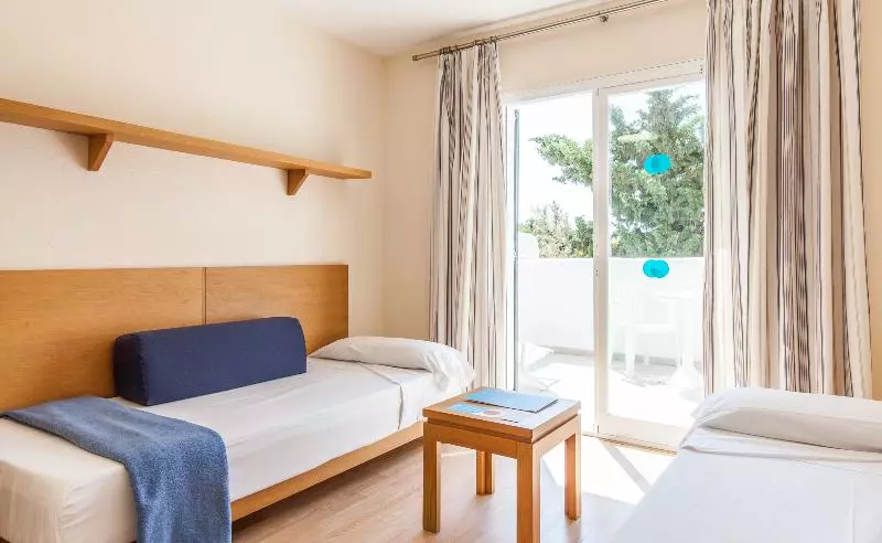 استودیوی استاندارد, Bluesea Club Martha's