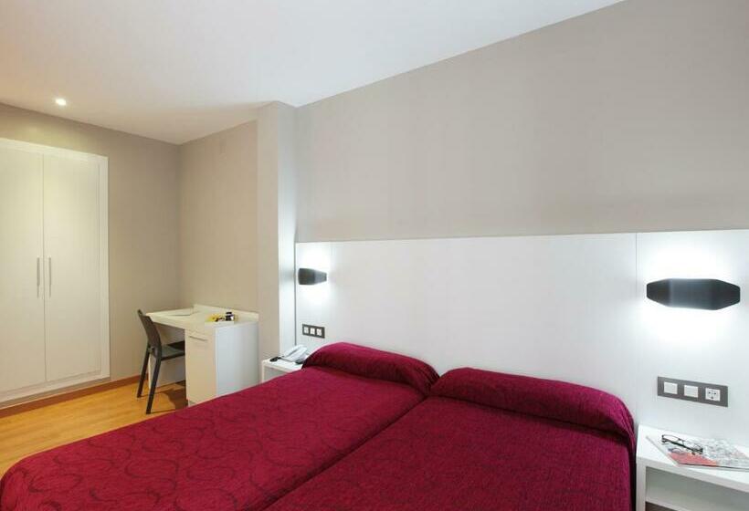 غرفة قياسية مطلة على المدينة, Alameda